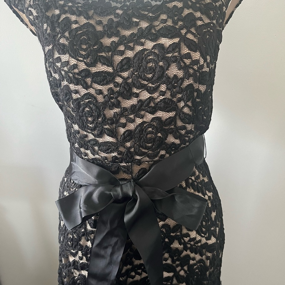 R&M Richards Black Lace Gown - Picture 2 of 5